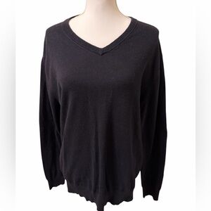 St. John’s Bay women’s lg black V neck sweater